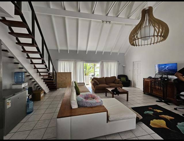 4 BEDROOM HOUSE FOR SALE IN GOLDEN MILE